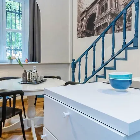 Apartment Hintown Castle Mansion